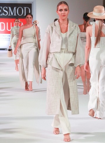 Look 3